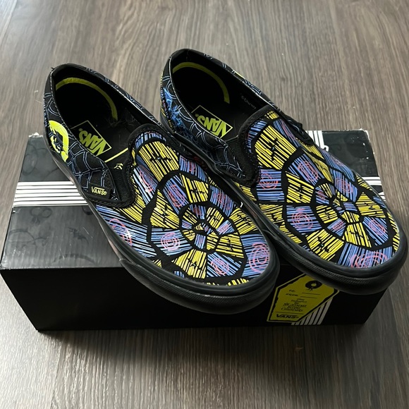 Disney Oogie Boogie classic slip on Vans - Picture 1 of 7